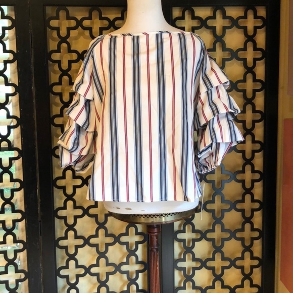 NWT TEMPTED OFF SHOULDER STRIPED BLOUSE Size Medium‎